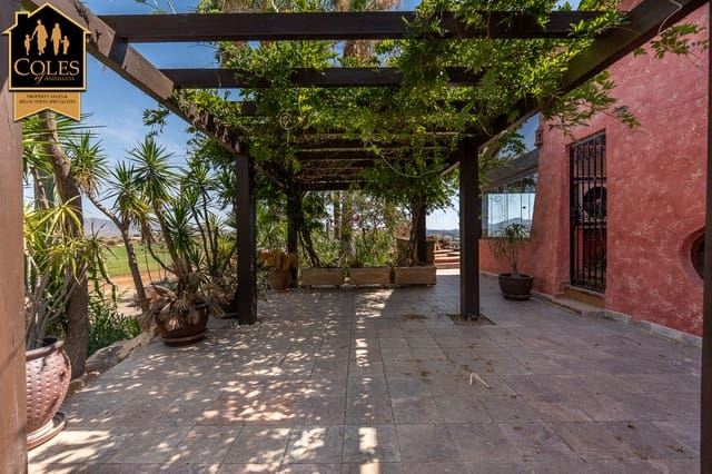 Chalet de 4 habitaciones en Desert Springs, Cuevas del Almanzora en venta con piscina garaje - 725.000 € (Ref: 10021446)
