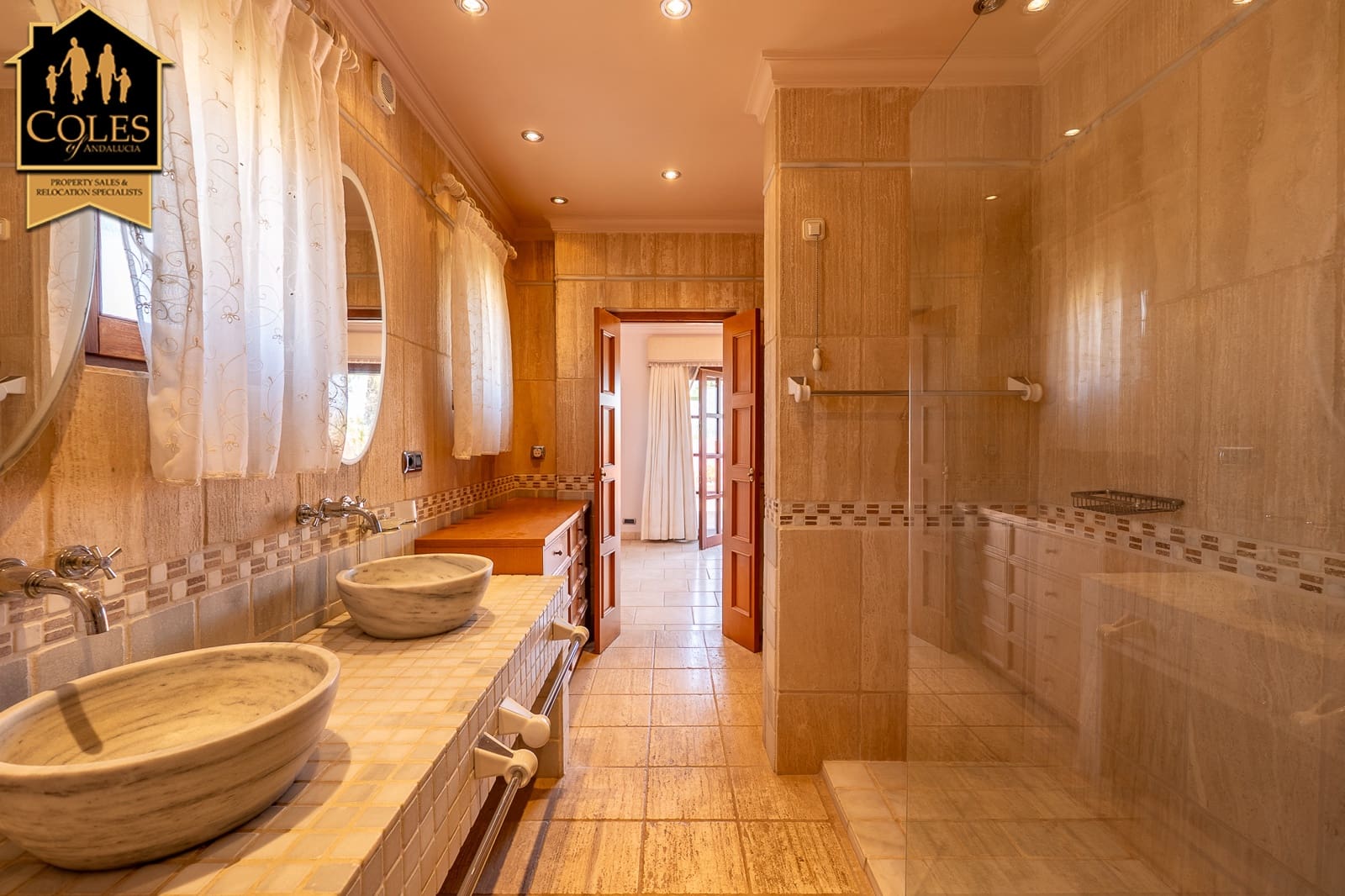 Chalet de 4 habitaciones en Desert Springs en venta con piscina garaje - 725.000 € (Ref: 10021446)