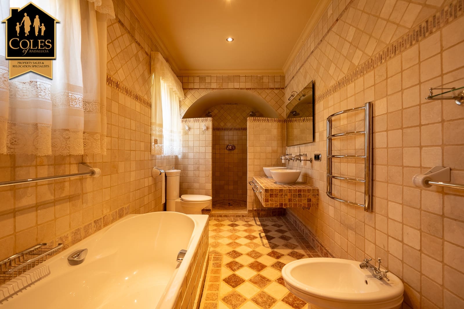 Chalet de 4 habitaciones en Desert Springs en venta con piscina garaje - 725.000 € (Ref: 10021446)