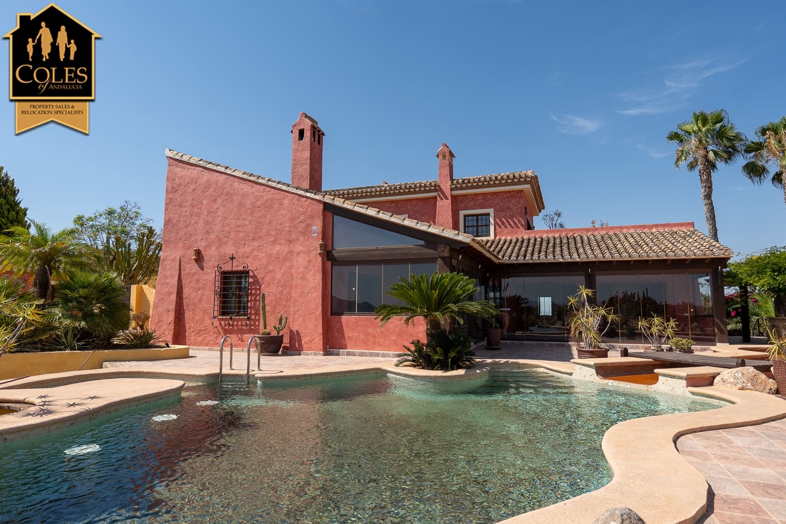 Chalet de 4 habitaciones en Desert Springs en venta con piscina garaje - 725.000 € (Ref: 10021446)