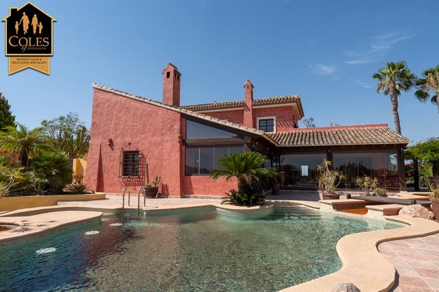 Chalet de 4 habitaciones en Desert Springs, Cuevas del Almanzora en venta con piscina garaje - 725.000 € (Ref: 10021446)