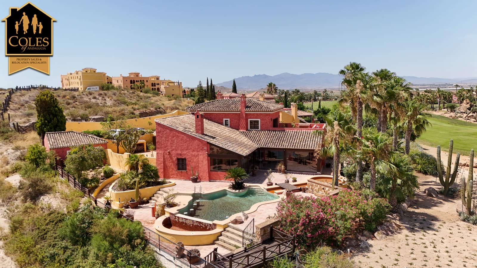 Chalet de 4 habitaciones en Desert Springs en venta con piscina garaje - 725.000 € (Ref: 10021446)