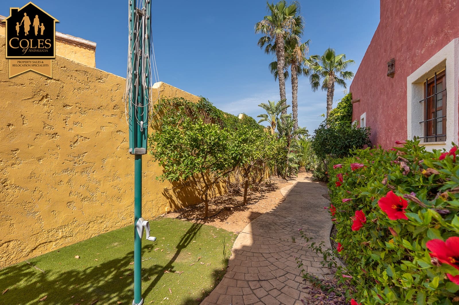 Chalet de 4 habitaciones en Desert Springs en venta con piscina garaje - 725.000 € (Ref: 10021446)