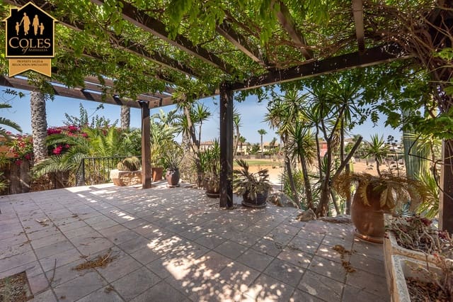 Chalet de 4 habitaciones en Desert Springs, Cuevas del Almanzora en venta con piscina garaje - 725.000 € (Ref: 10021446)