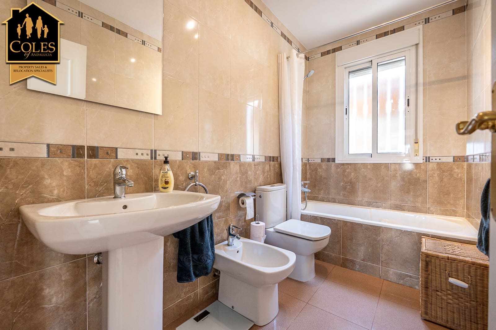 Chalet de 3 habitaciones en Arboleas en venta con piscina garaje - 325.000 € (Ref: 10023164)