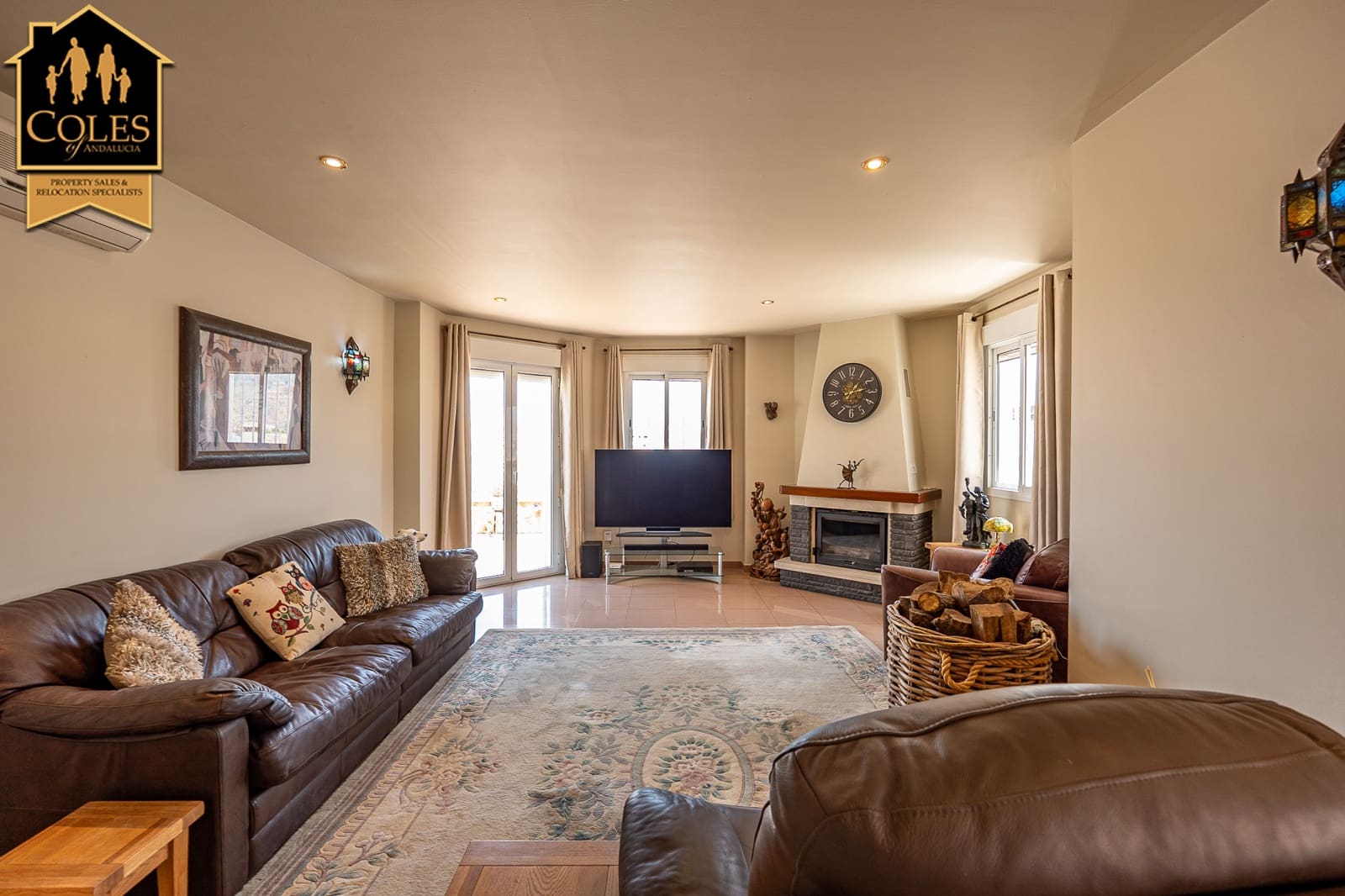 Chalet de 3 habitaciones en Arboleas en venta con piscina garaje - 325.000 € (Ref: 10023164)