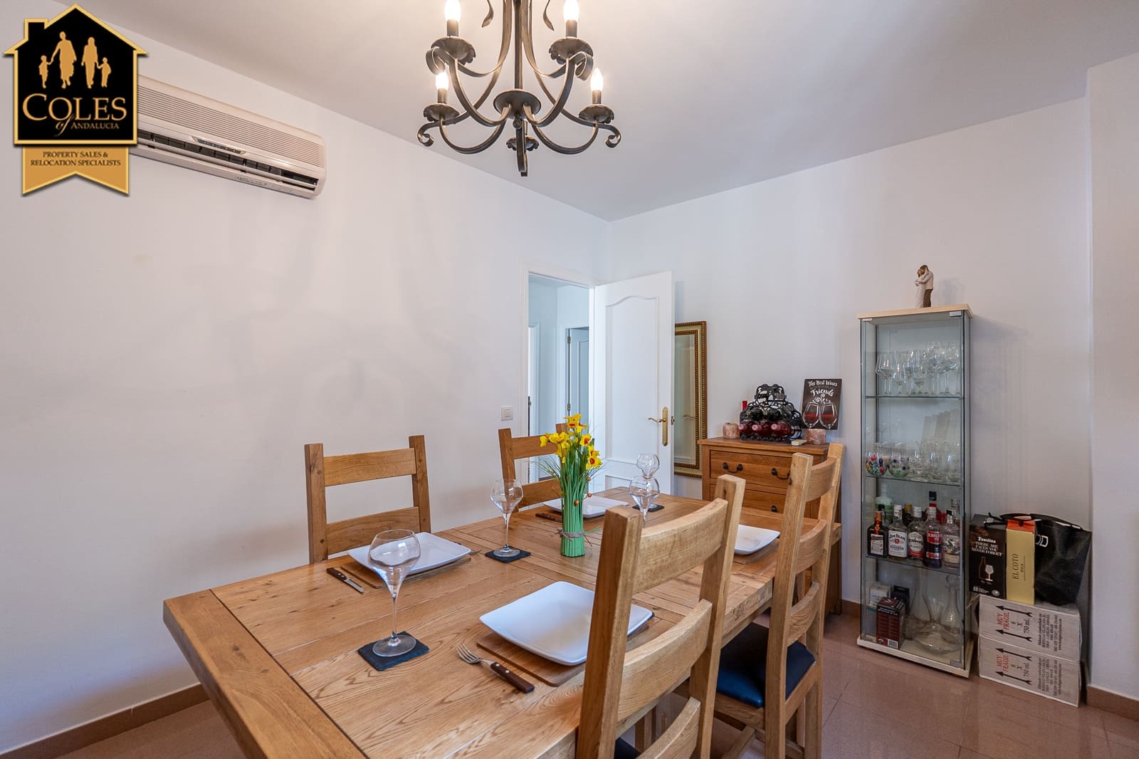 Chalet de 3 habitaciones en Arboleas en venta con piscina garaje - 325.000 € (Ref: 10023164)