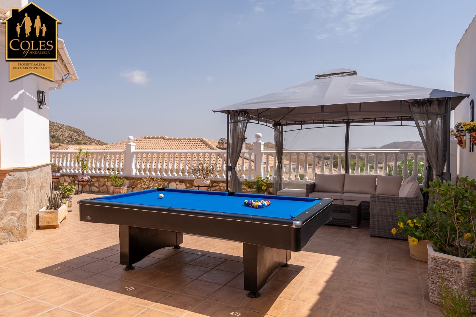 Chalet de 3 habitaciones en Arboleas en venta con piscina garaje - 325.000 € (Ref: 10023164)