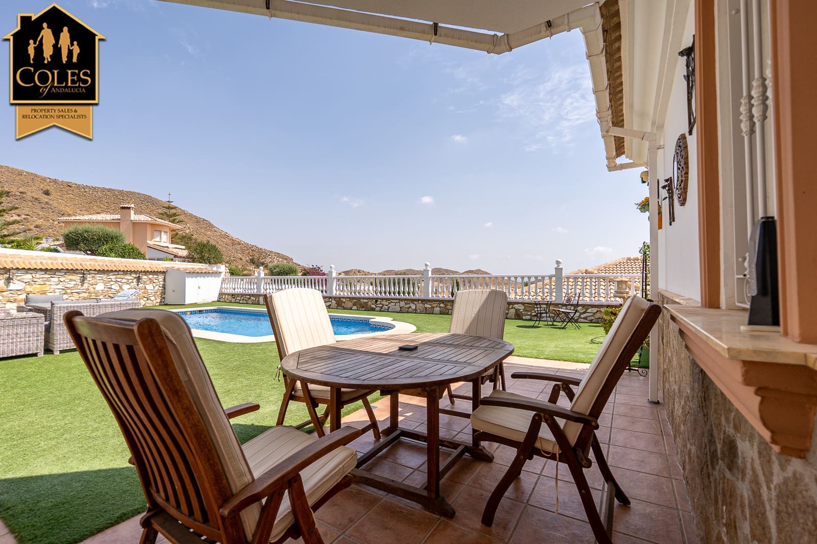 Chalet de 3 habitaciones en Arboleas en venta con piscina garaje - 325.000 € (Ref: 10023164)