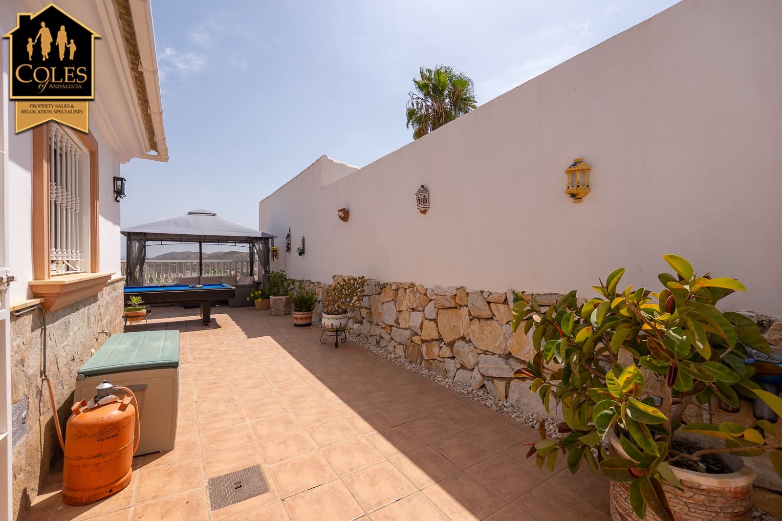 Chalet de 3 habitaciones en Arboleas en venta con piscina garaje - 325.000 € (Ref: 10023164)