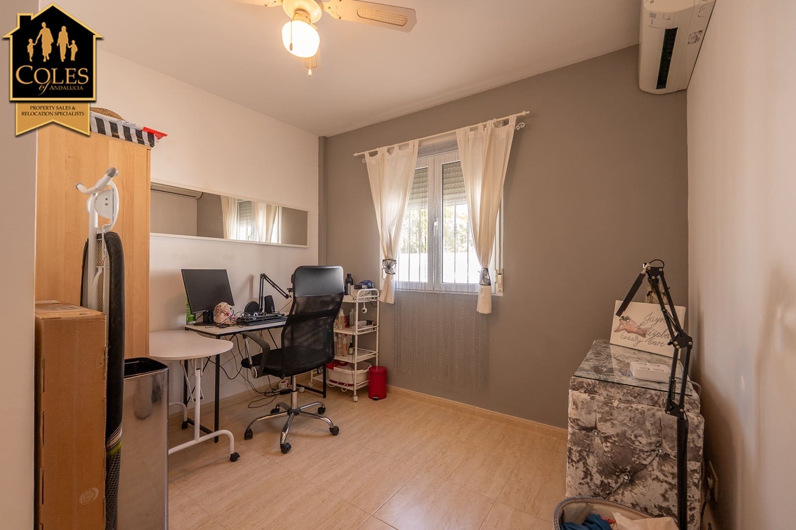 4 makuuhuone Huvila myytävänä paikassa Arboleas mukana uima-altaan 
autotalli - 329 950 € (Ref: 10033139)