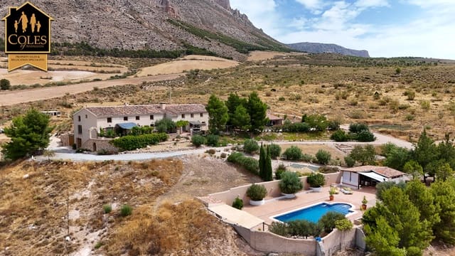 7 quarto Quinta/Casa Rural para venda em Vélez-Blanco com piscina garagem - 695 000 € (Ref: 10052149)