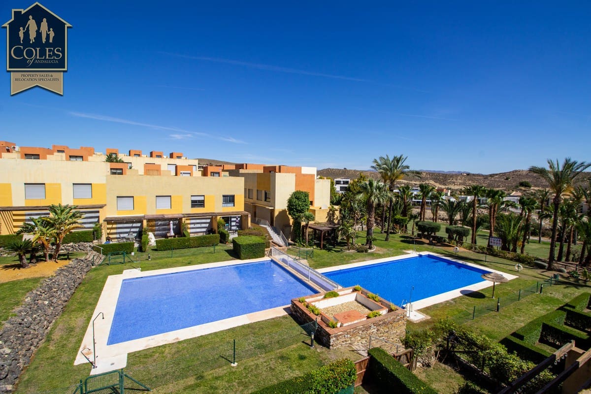 2 soveværelse Byhus til salg i Valle del Este med swimmingpool garage - € 275.000 (Ref: 10052151)