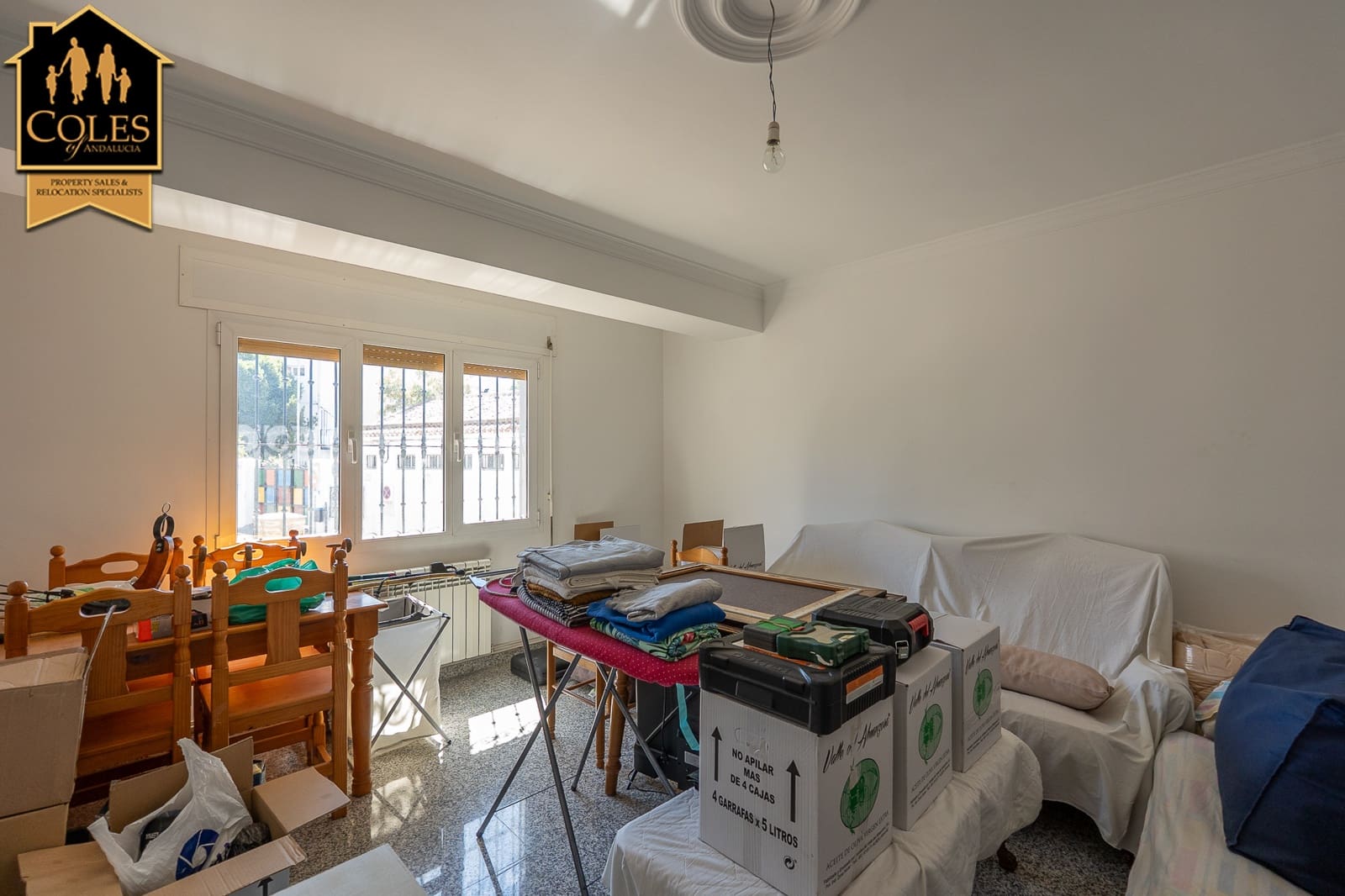 7 soverom Villa til salgs i Oria med garasje - € 499 000 (Ref: 10052156)
