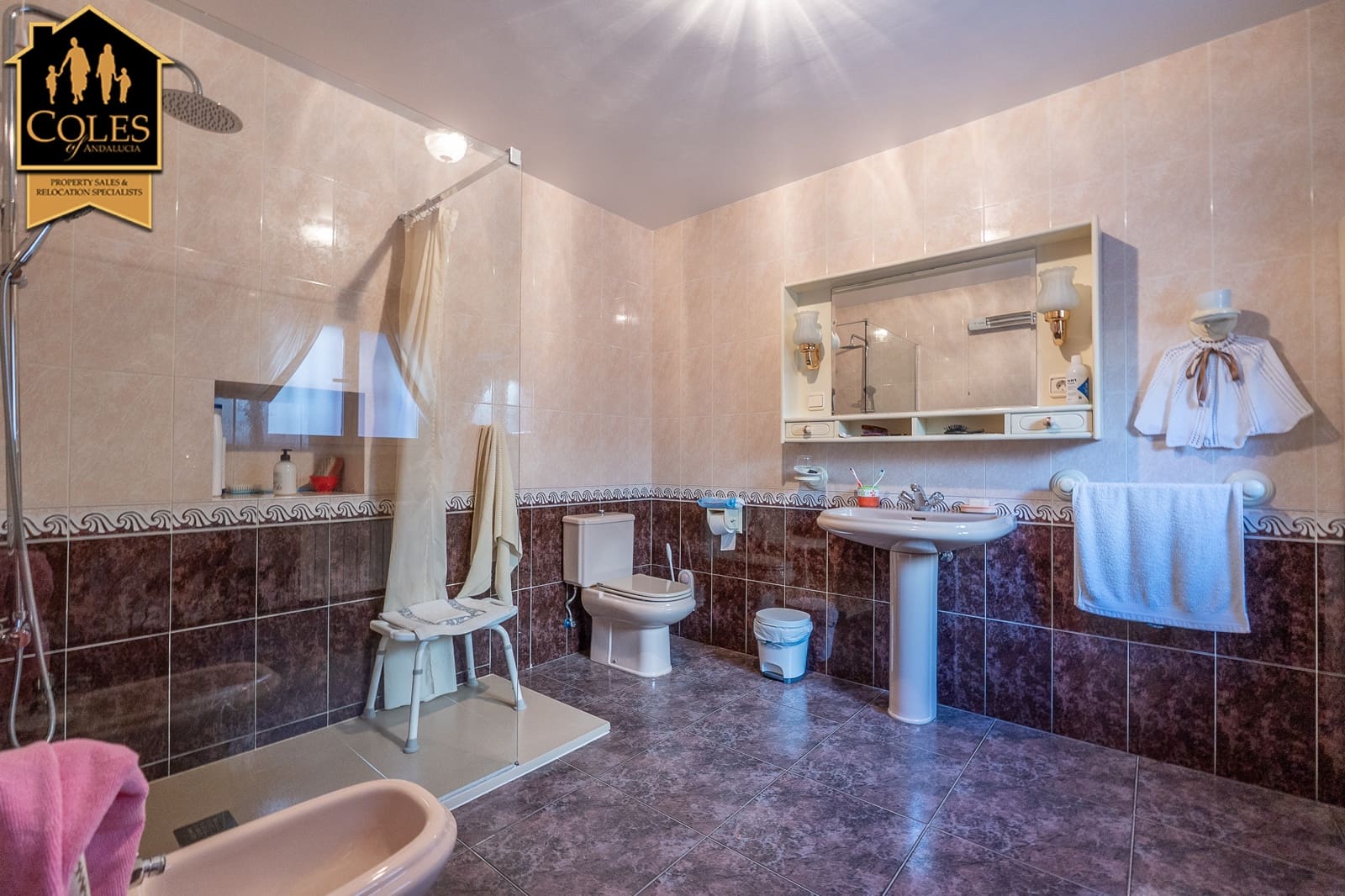 7 soverom Villa til salgs i Oria med garasje - € 499 000 (Ref: 10052156)