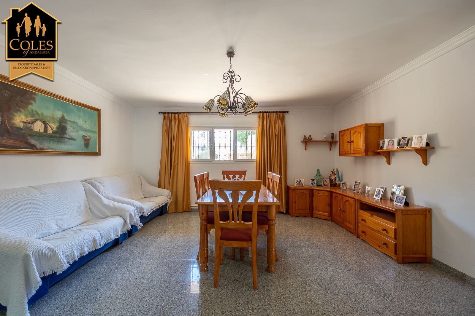 7 soverom Villa til salgs i Oria med garasje - € 499 000 (Ref: 10052156)