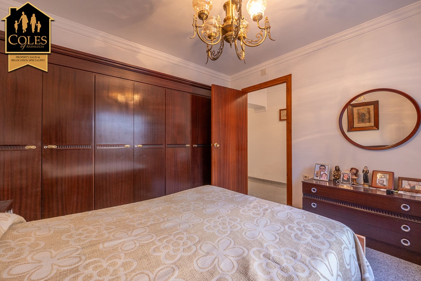7 soverom Villa til salgs i Oria med garasje - € 499 000 (Ref: 10052156)