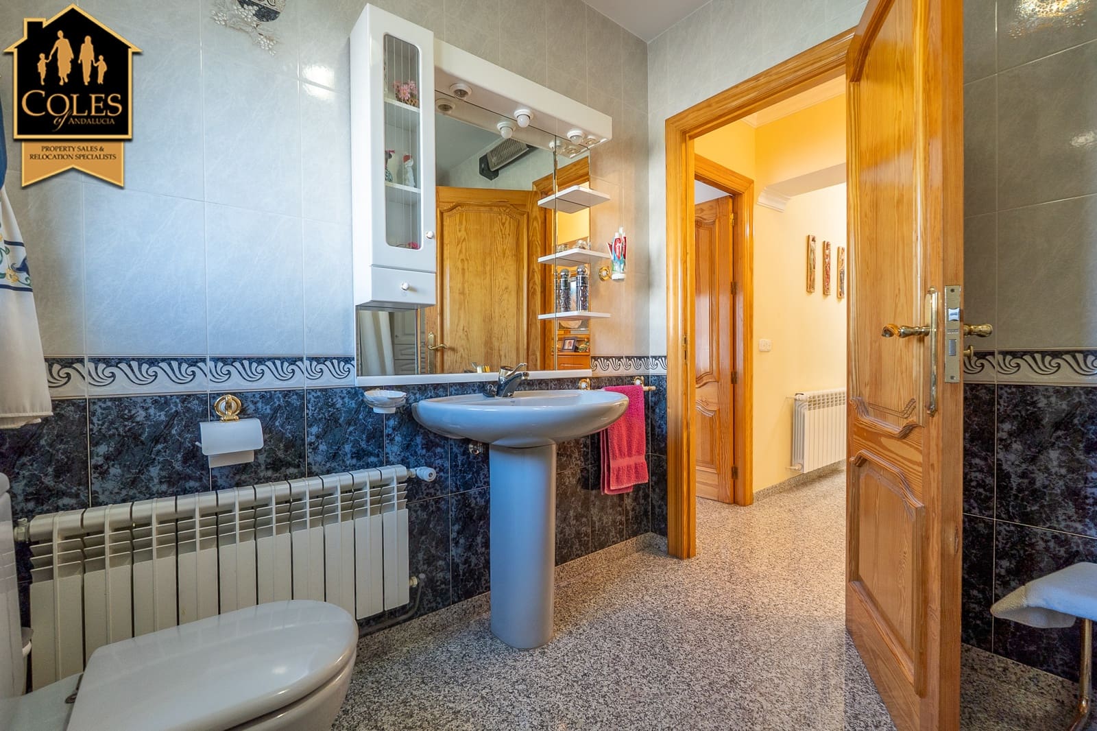 7 soverom Villa til salgs i Oria med garasje - € 499 000 (Ref: 10052156)