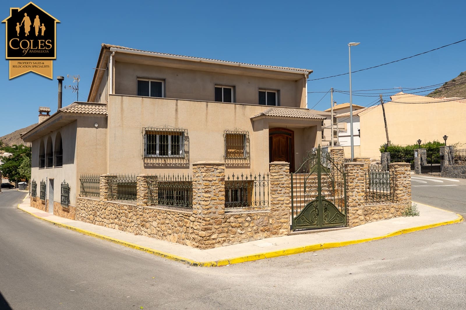 7 soverom Villa til salgs i Oria med garasje - € 499 000 (Ref: 10052156)