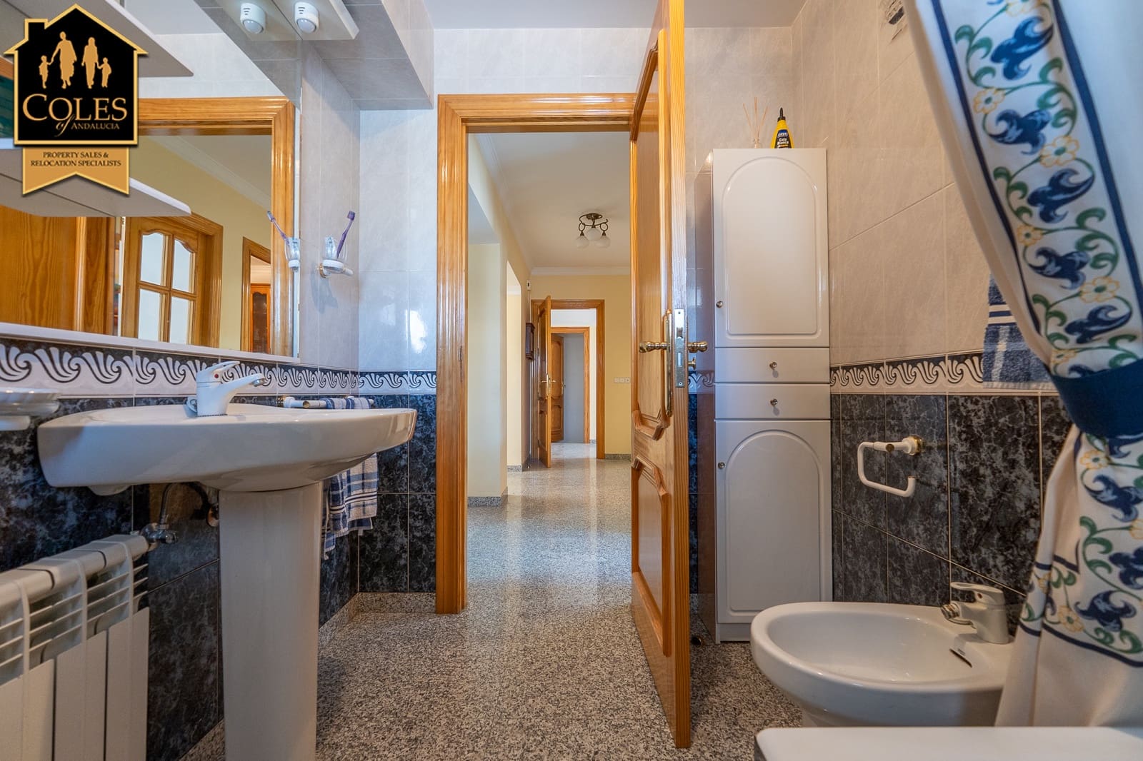 7 soverom Villa til salgs i Oria med garasje - € 499 000 (Ref: 10052156)