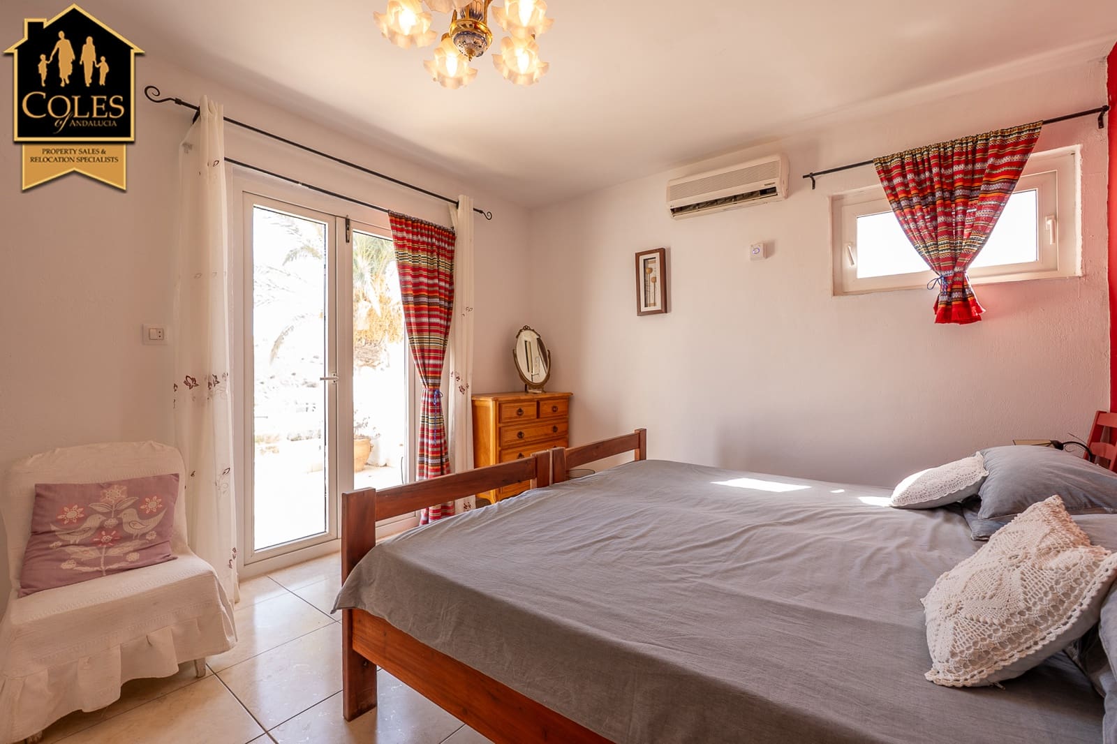 4 soveværelse Villa til salg i Mojacar med swimmingpool garage - € 349.995 (Ref: 10073009)
