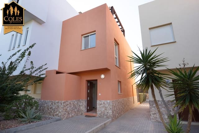 Casa de 2 habitaciones en Valle del Este, Vera en venta con piscina garaje - 179.500 € (Ref: 10081690)