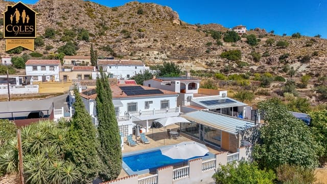 6 Zimmer Villa zu verkaufen in Cariatiz, Sorbas mit Pool Garage - 380.000 € (Ref: 10094689)