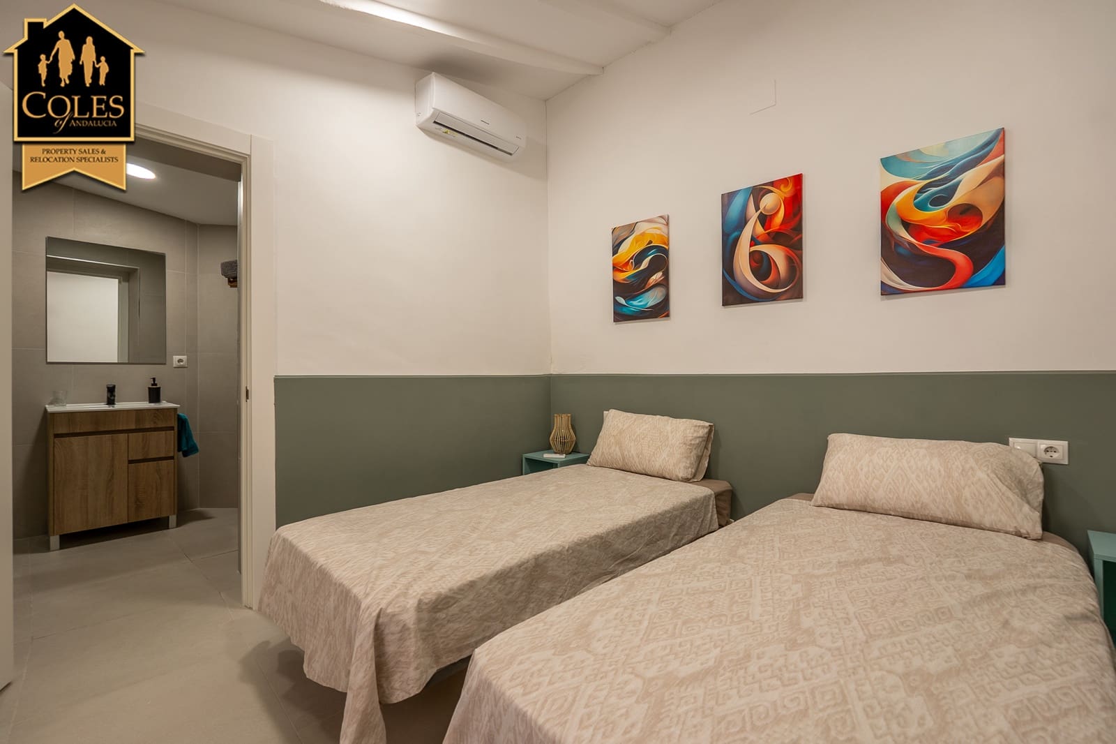 6 Zimmer Villa zu verkaufen in Cariatiz mit Pool Garage - 380.000 € (Ref: 10094689)