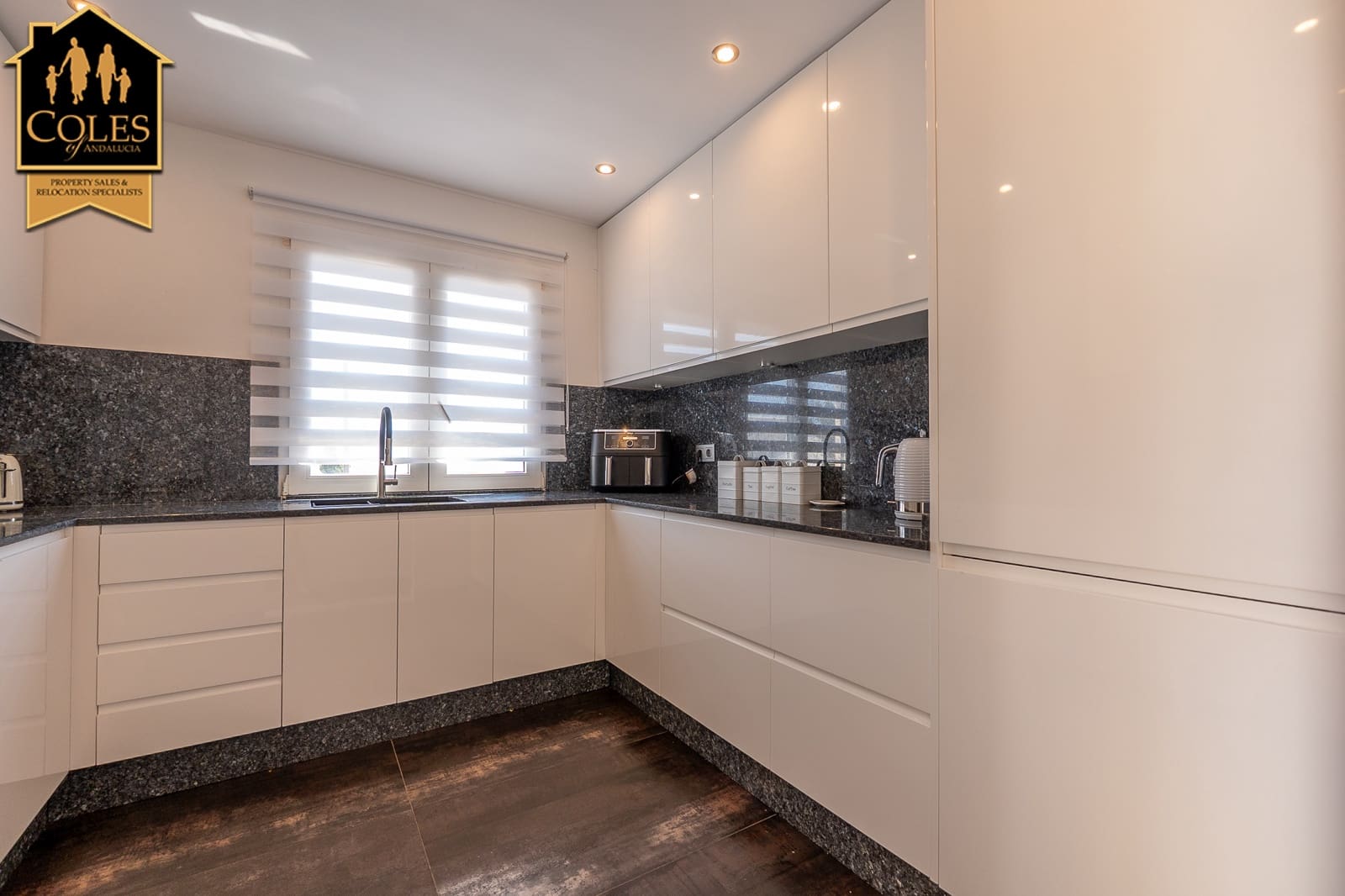 6 slaapkamer Villa te koop in Mojacar met garage - € 695.000 (Ref: 10098814)