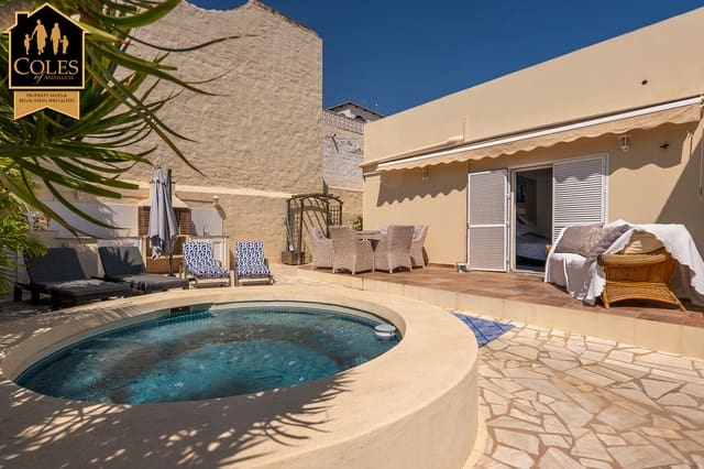 6 slaapkamer Villa te koop in Mojácar met garage - € 695.000 (Ref: 10098814)