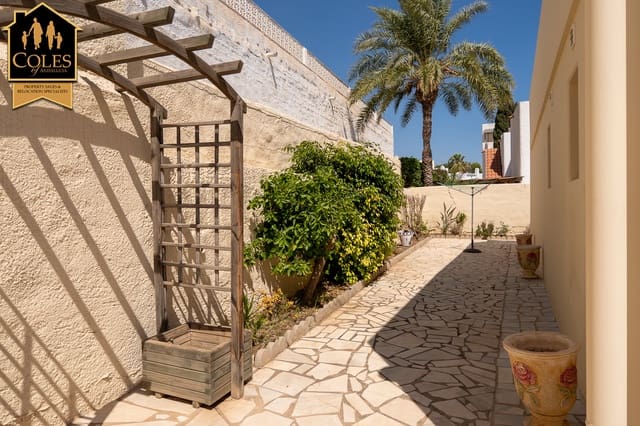 6 slaapkamer Villa te koop in Mojácar met garage - € 695.000 (Ref: 10098814)