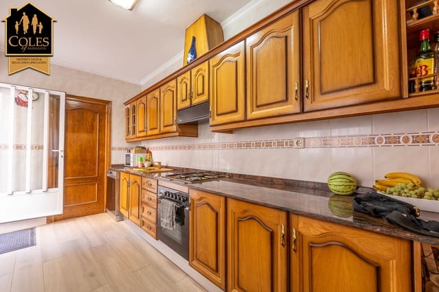 7 soverom Hus til salgs i Vélez-Blanco med garasje - € 159 950 (Ref: 10098898)