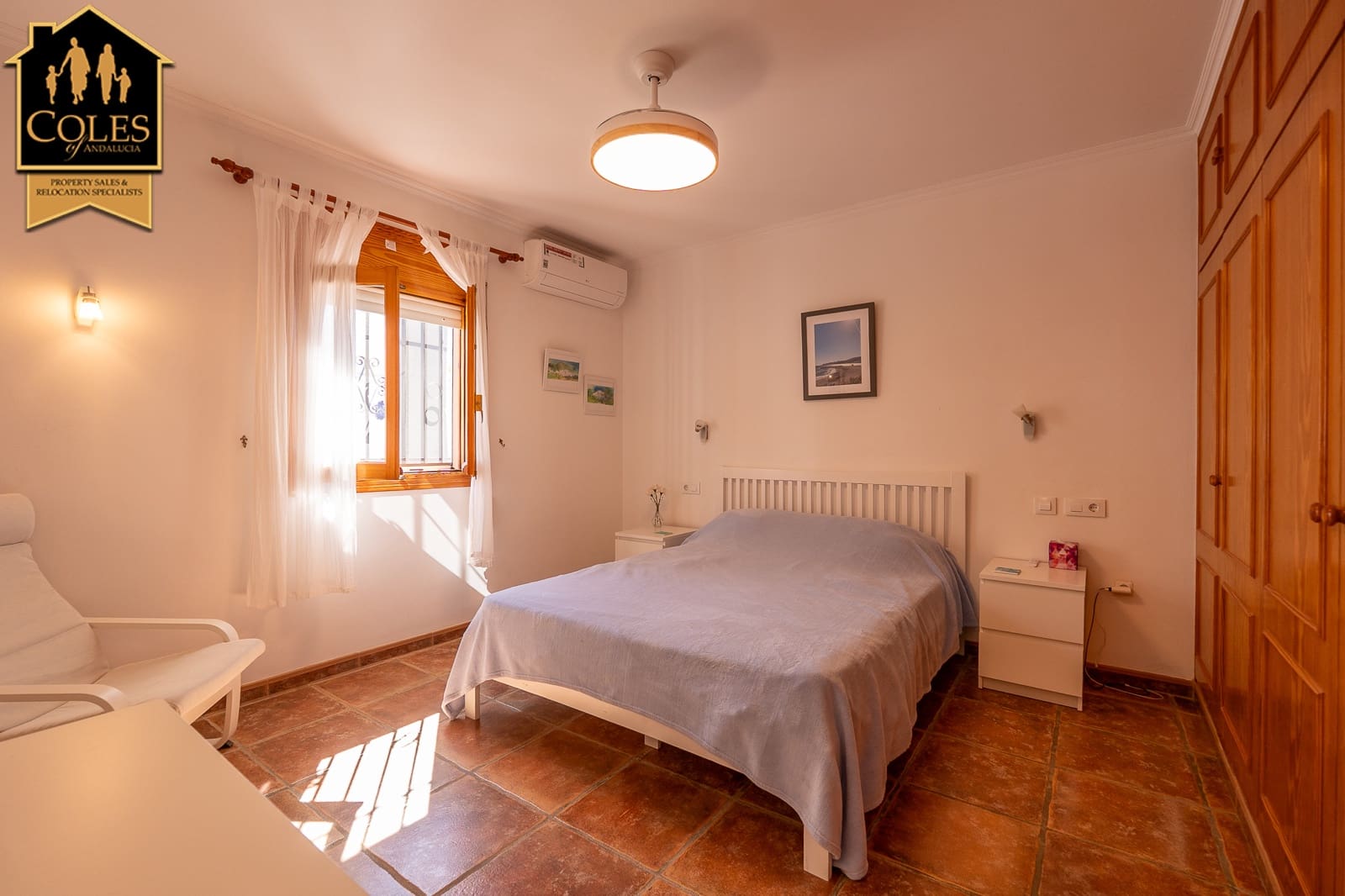 4 bedroom Villa for sale in Arboleas with pool garage - € 299,999 (Ref: 10124728)