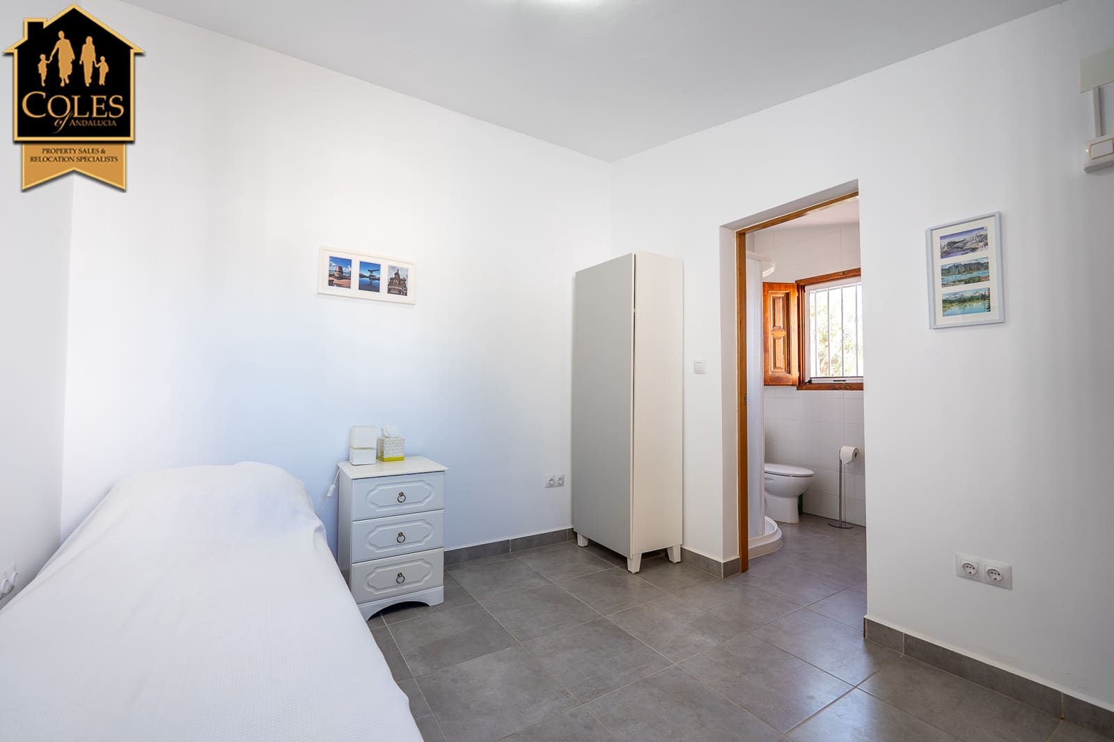 4 bedroom Villa for sale in Arboleas with pool garage - € 299,999 (Ref: 10124728)