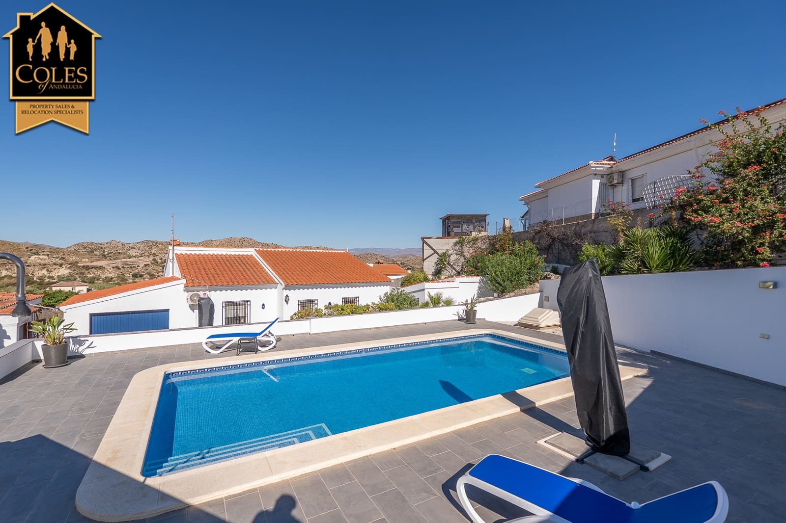 4 bedroom Villa for sale in Arboleas with pool garage - € 299,999 (Ref: 10124728)