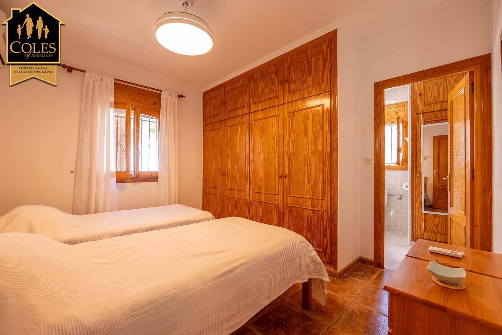 4 bedroom Villa for sale in Arboleas with pool garage - € 299,999 (Ref: 10124728)