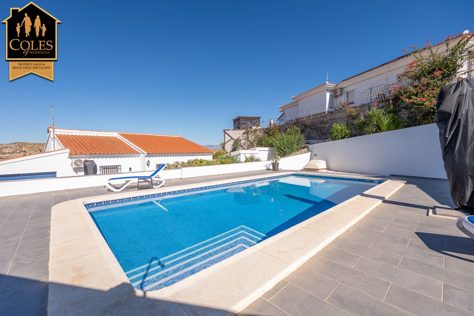 4 bedroom Villa for sale in Arboleas with pool garage - € 299,999 (Ref: 10124728)