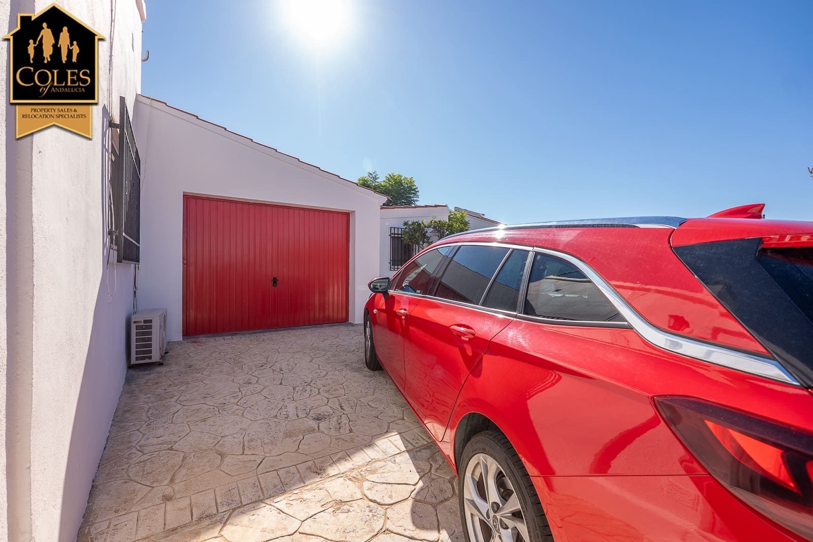 4 bedroom Villa for sale in Arboleas with pool garage - € 299,999 (Ref: 10124728)