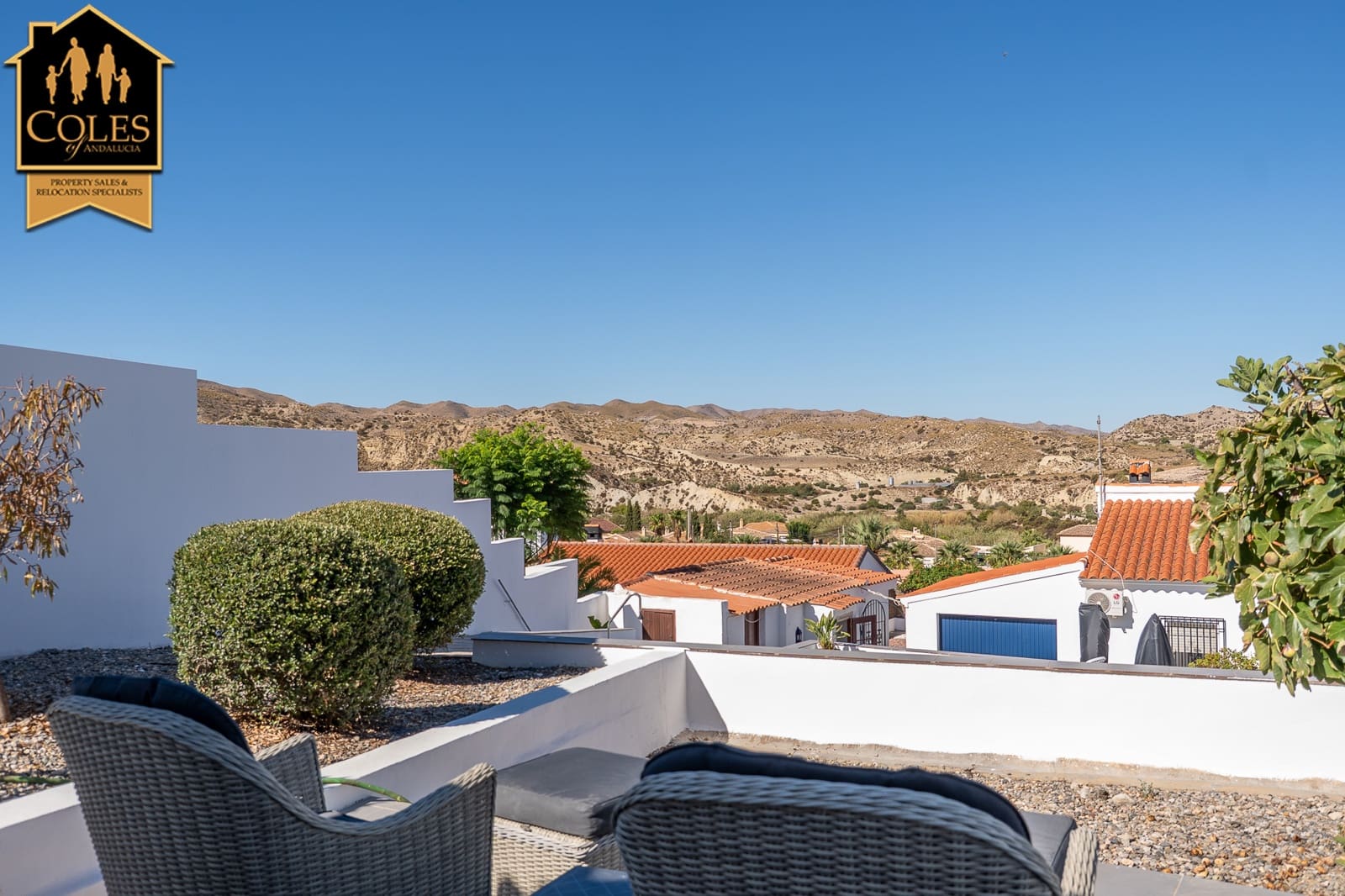 4 bedroom Villa for sale in Arboleas with pool garage - € 299,999 (Ref: 10124728)