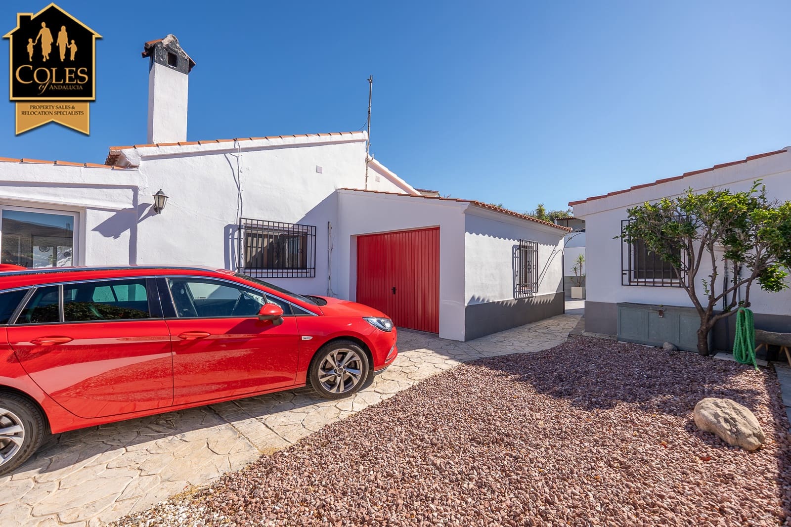 4 bedroom Villa for sale in Arboleas with pool garage - € 299,999 (Ref: 10124728)