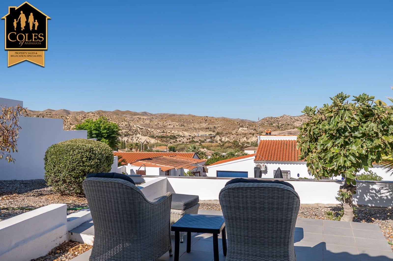 4 bedroom Villa for sale in Arboleas with pool garage - € 299,999 (Ref: 10124728)