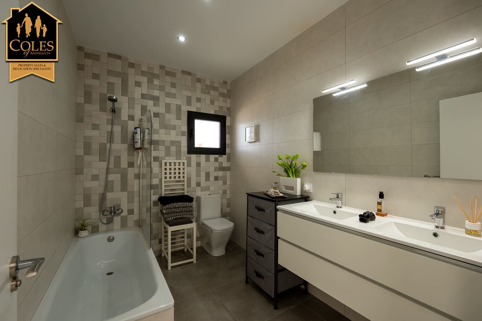 3 bedroom Villa for sale in Los Gallardos with pool garage - € 540,000 (Ref: 10155467)