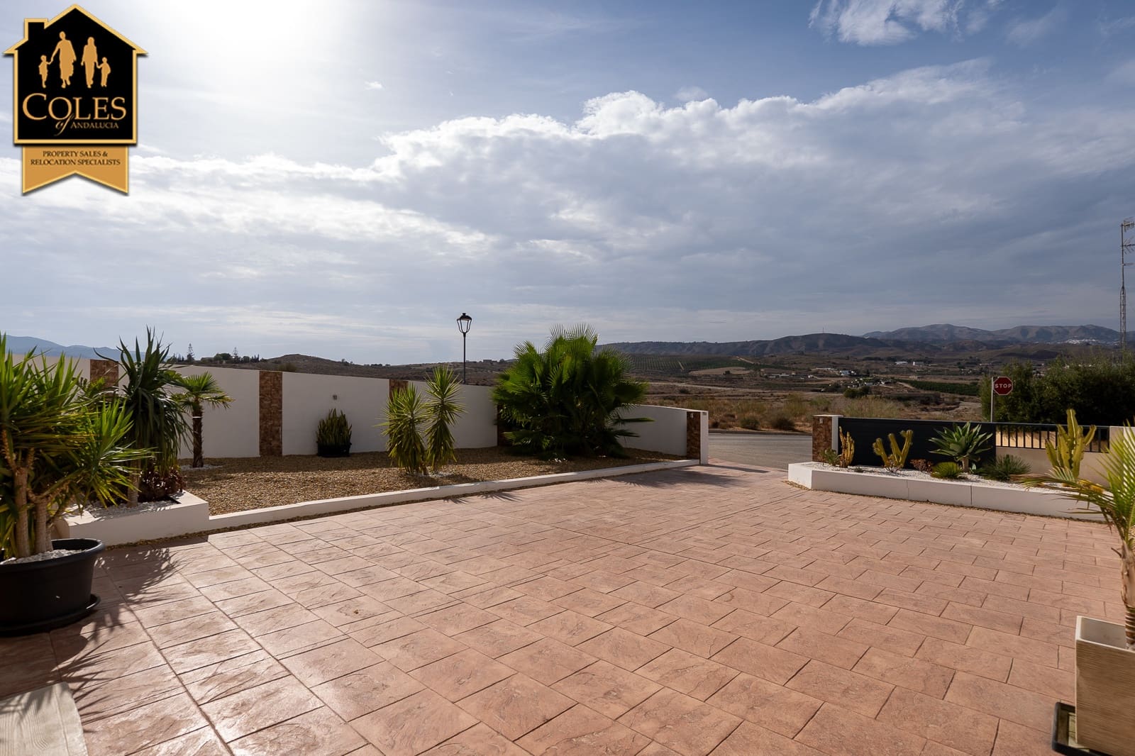 3 bedroom Villa for sale in Los Gallardos with pool garage - € 540,000 (Ref: 10155467)