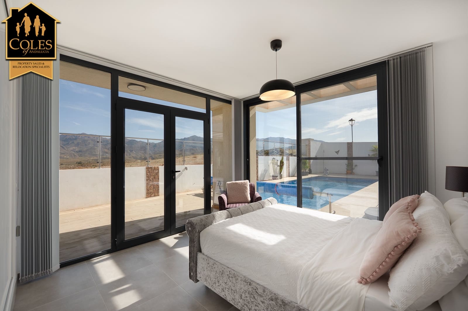 3 bedroom Villa for sale in Los Gallardos with pool garage - € 540,000 (Ref: 10155467)