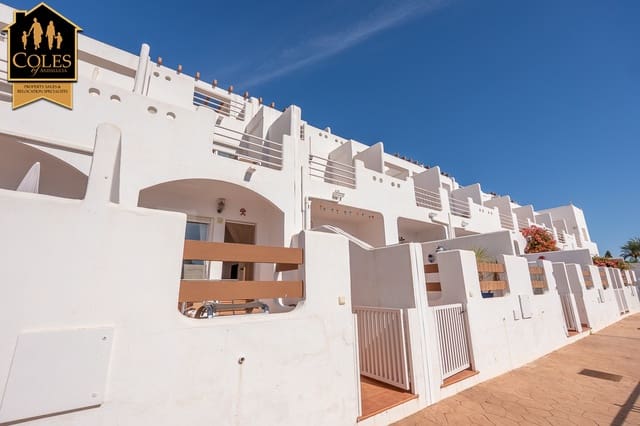 2 makuuhuone Omakotitalo myytävänä paikassa Palomares, Cuevas del Almanzora mukana uima-altaan 
autotalli - 155 000 € (Ref: 10165519)