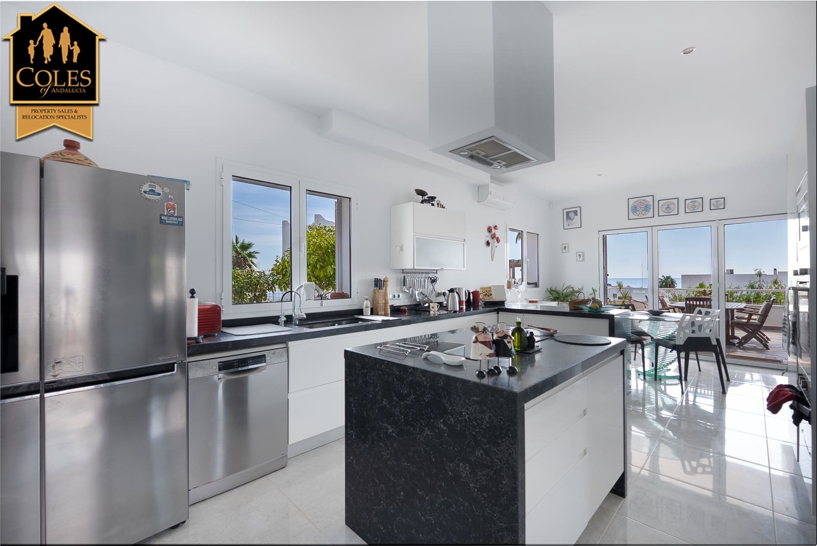 3 bedroom Villa for sale in Mojacar with pool garage - € 886,900 (Ref: 10165522)