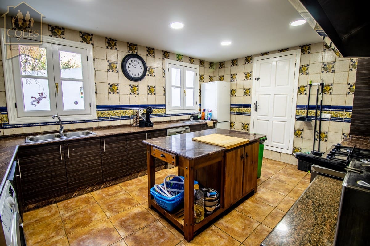 7 bedroom Finca/Country House for sale in Lorca with pool - € 625,000 (Ref: 6699096)