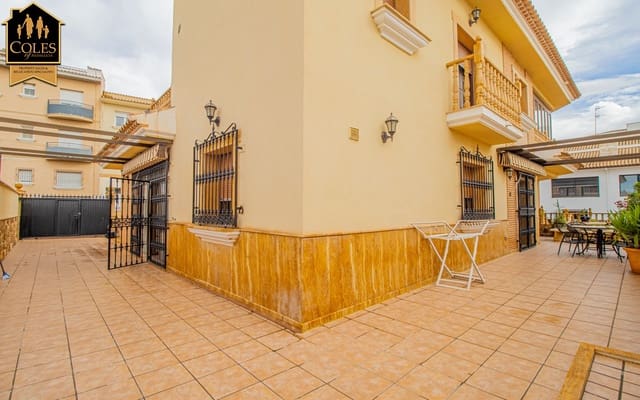 6 soveværelse Villa til salg i Huércal-Overa med garage - € 470.000 (Ref: 7337725)