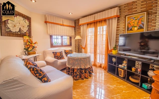 6 soveværelse Villa til salg i Huércal-Overa med garage - € 470.000 (Ref: 7337725)