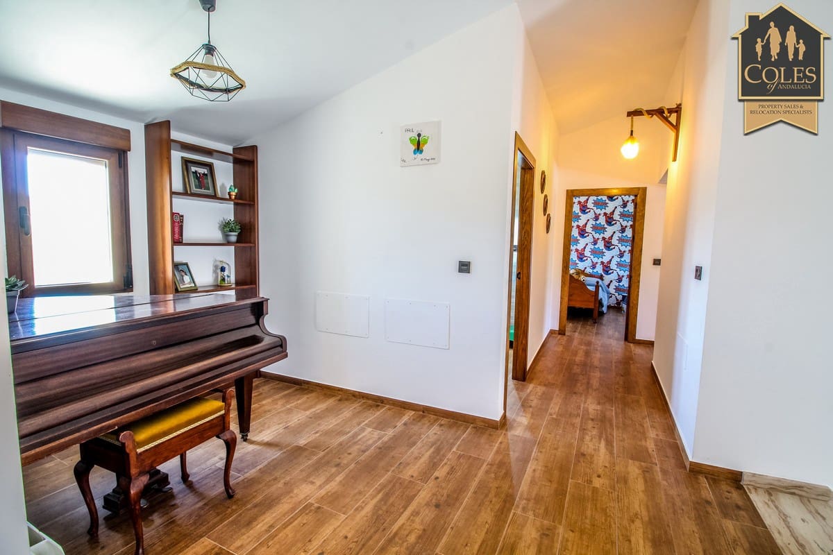 6 soverom Finca/Herregård til salgs i Velez-Blanco med svømmebasseng garasje - € 325 000 (Ref: 7617825)